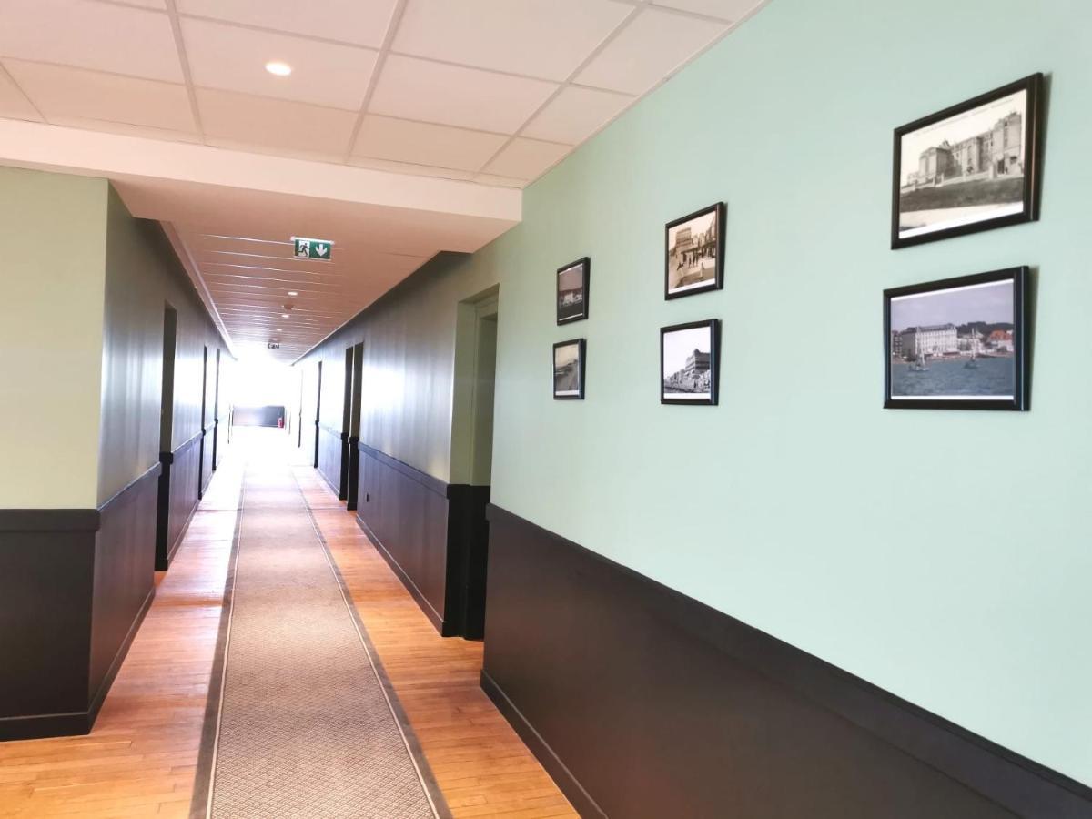 Une Pause Sur La Digue Wimereux Extérieur photo